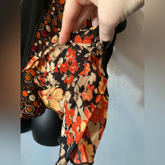 Tommy N Loulou Black Floral Patchwork Blouse - Picture 4 of 6